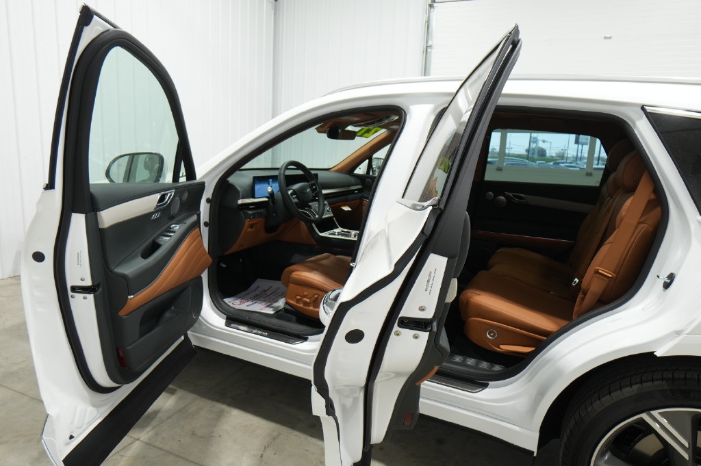 2027 Genesis GV80