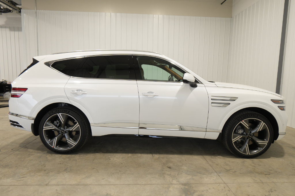 2027 Genesis GV80
