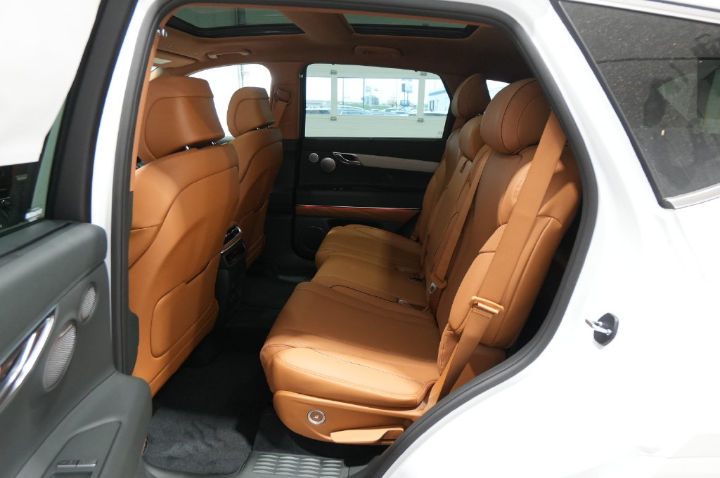 2027 Genesis GV80