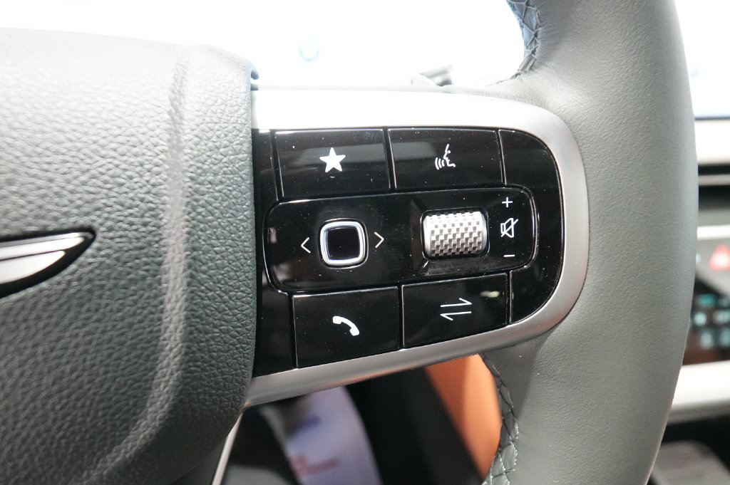 2027 Genesis GV80