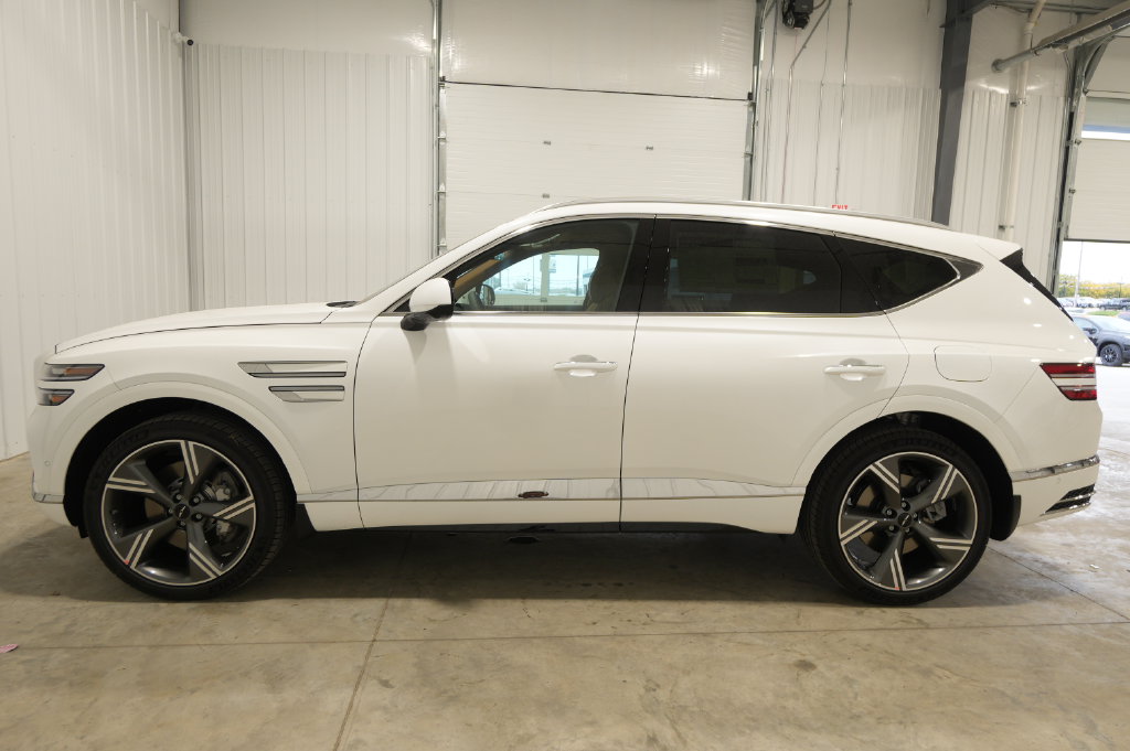 2027 Genesis GV80