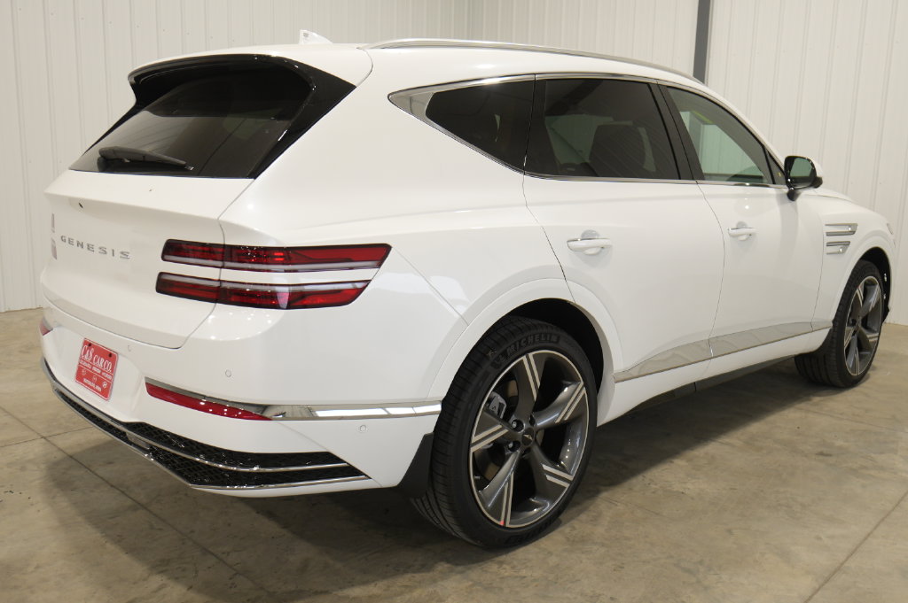2027 Genesis GV80