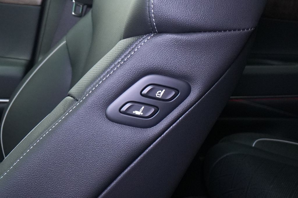 2026 Genesis GV80