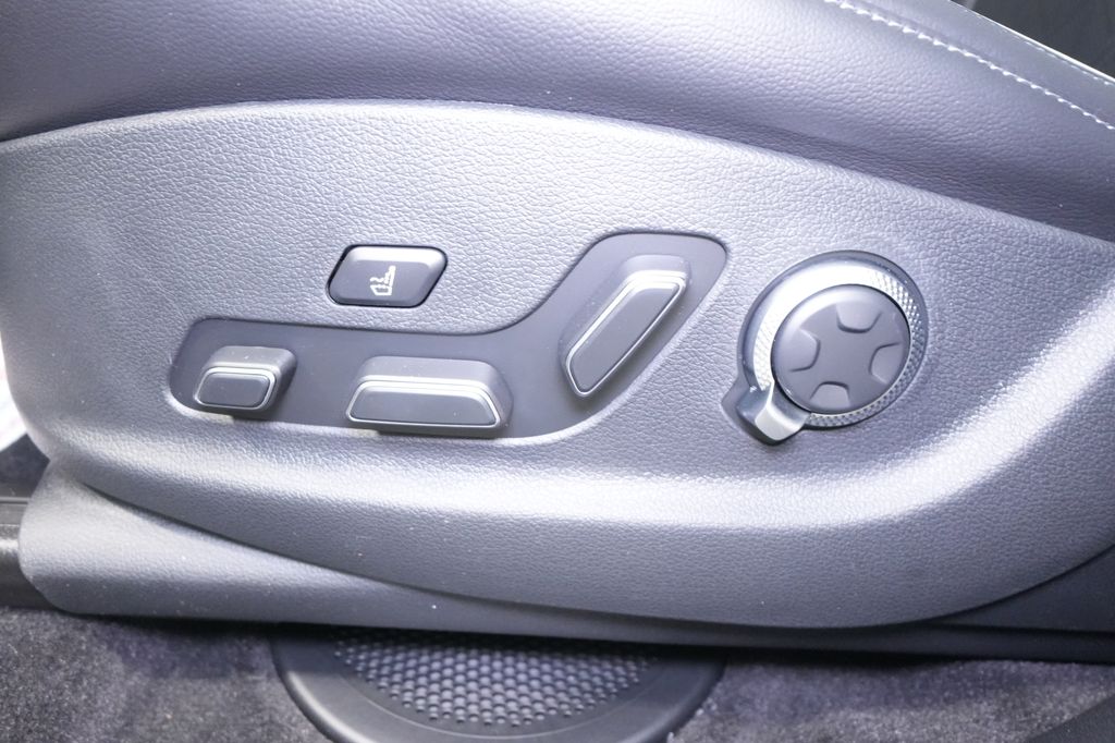 2026 Genesis GV80