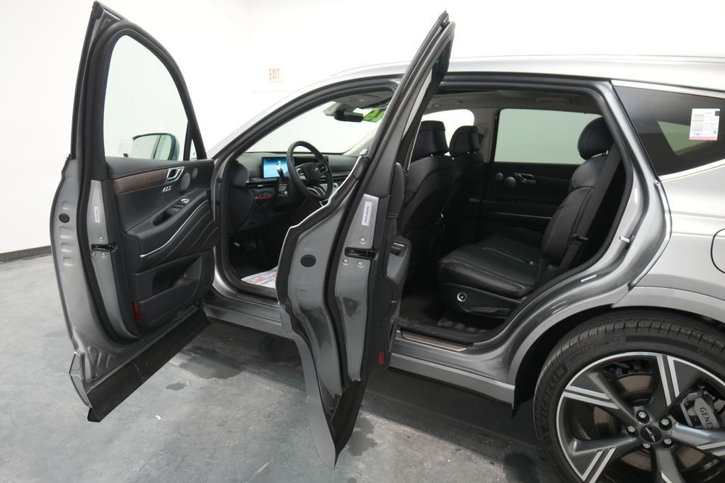 2026 Genesis GV80