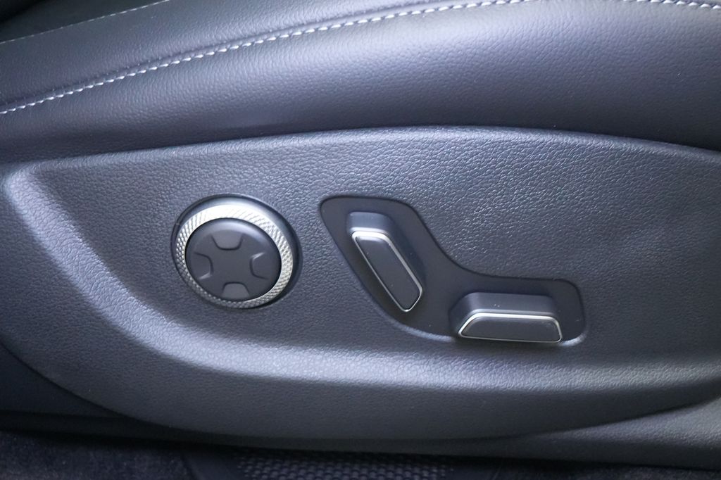 2026 Genesis GV80