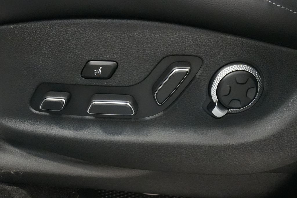 2026 Genesis GV80