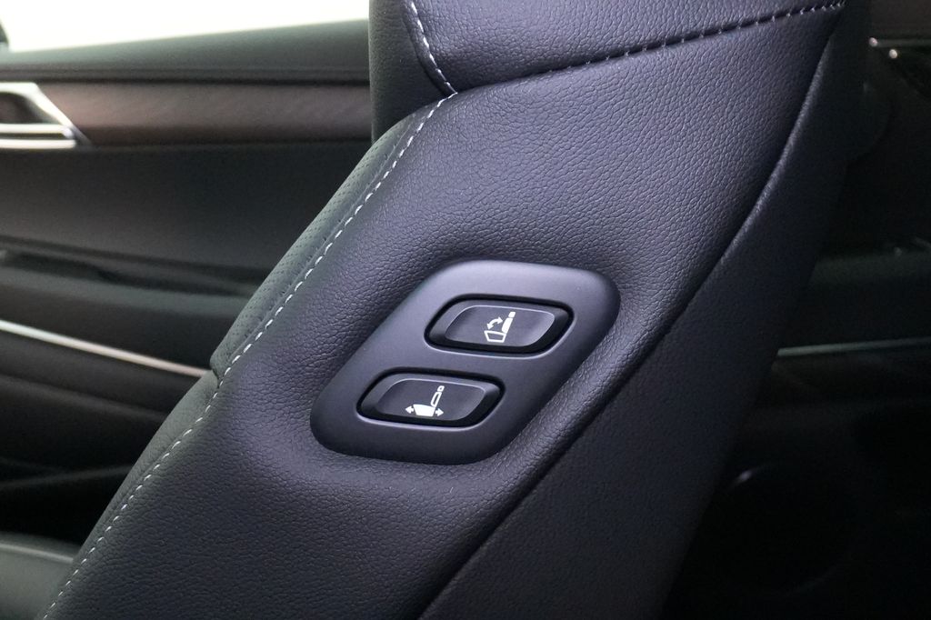 2026 Genesis GV80
