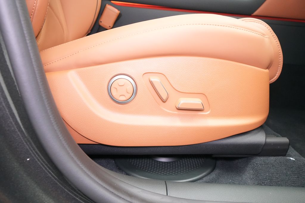 2026 Genesis GV80