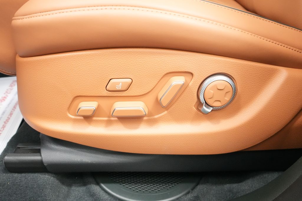 2026 Genesis GV80