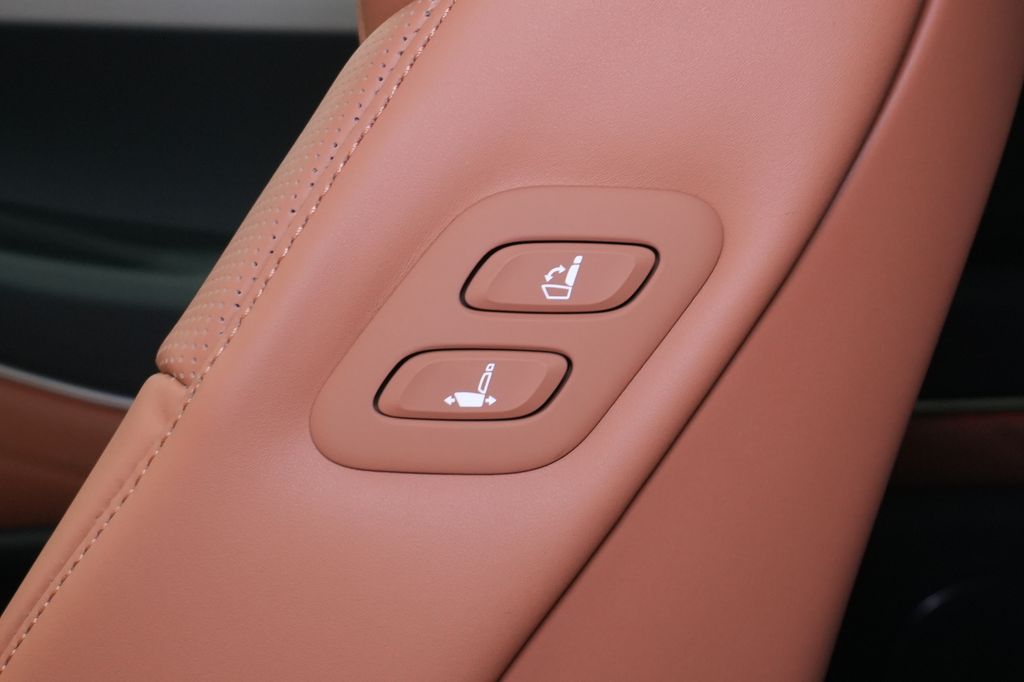 2026 Genesis GV80