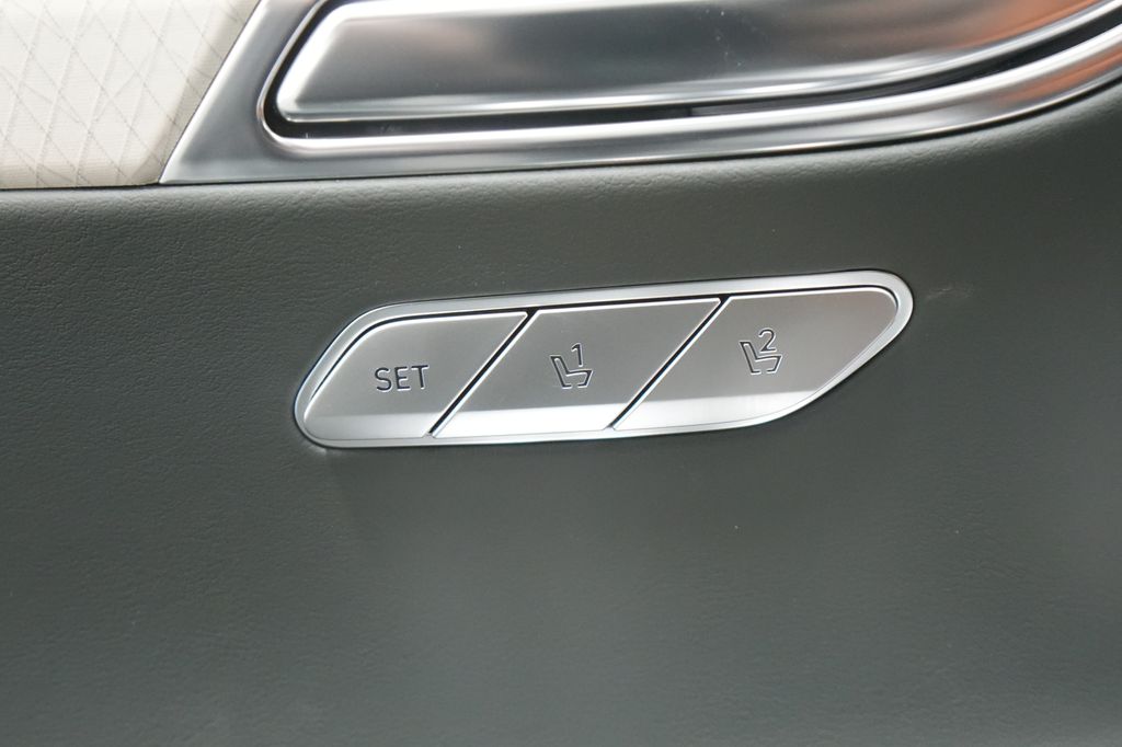 2026 Genesis GV80