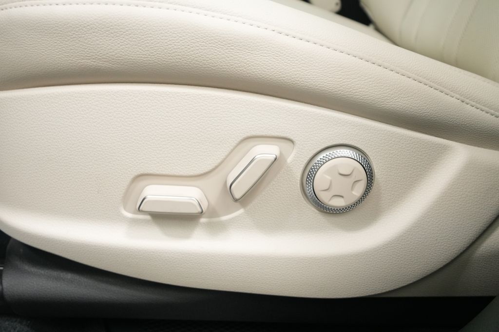 2026 Genesis GV80