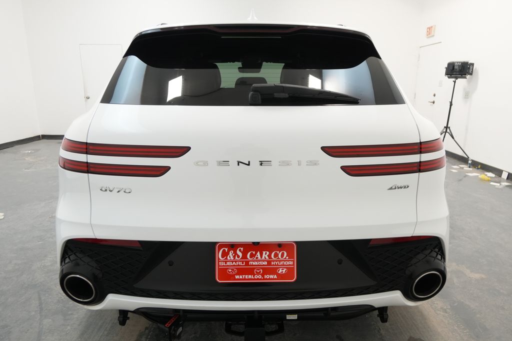 2023 Genesis GV70