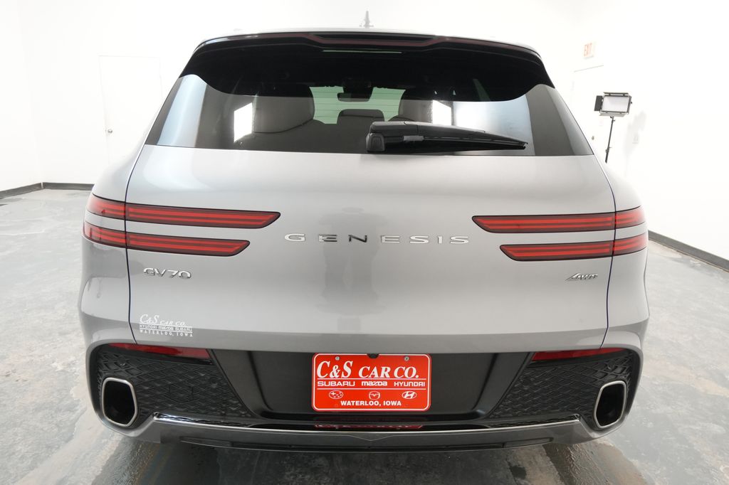2023 Genesis GV70