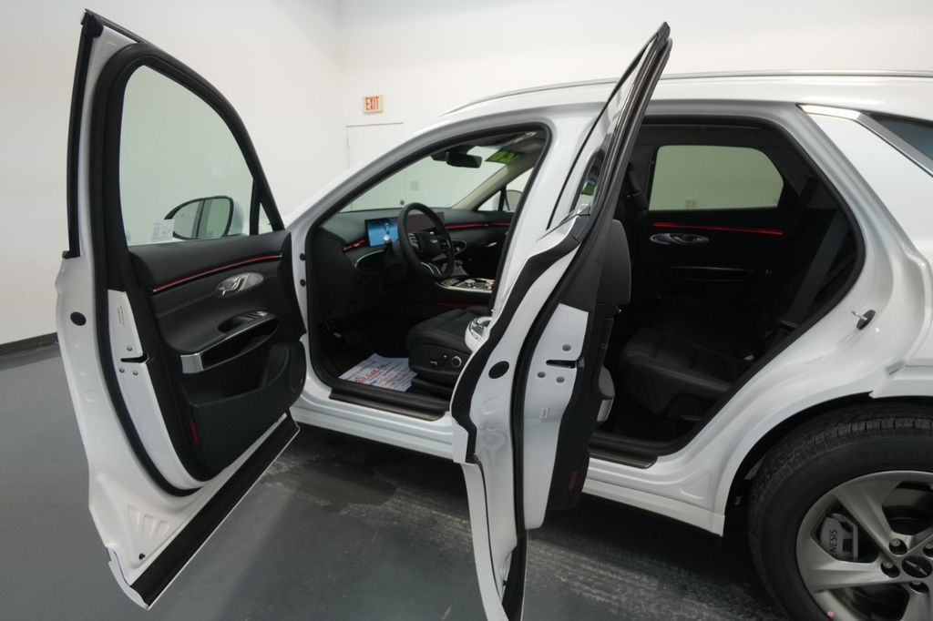 2026 Genesis GV70