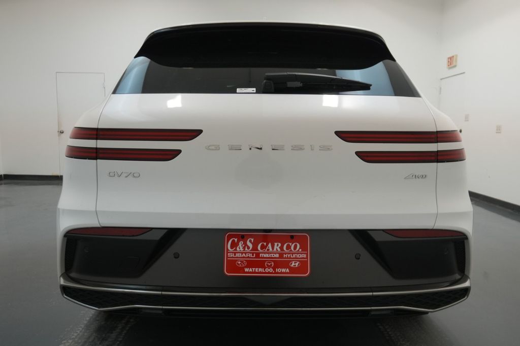 2026 Genesis GV70