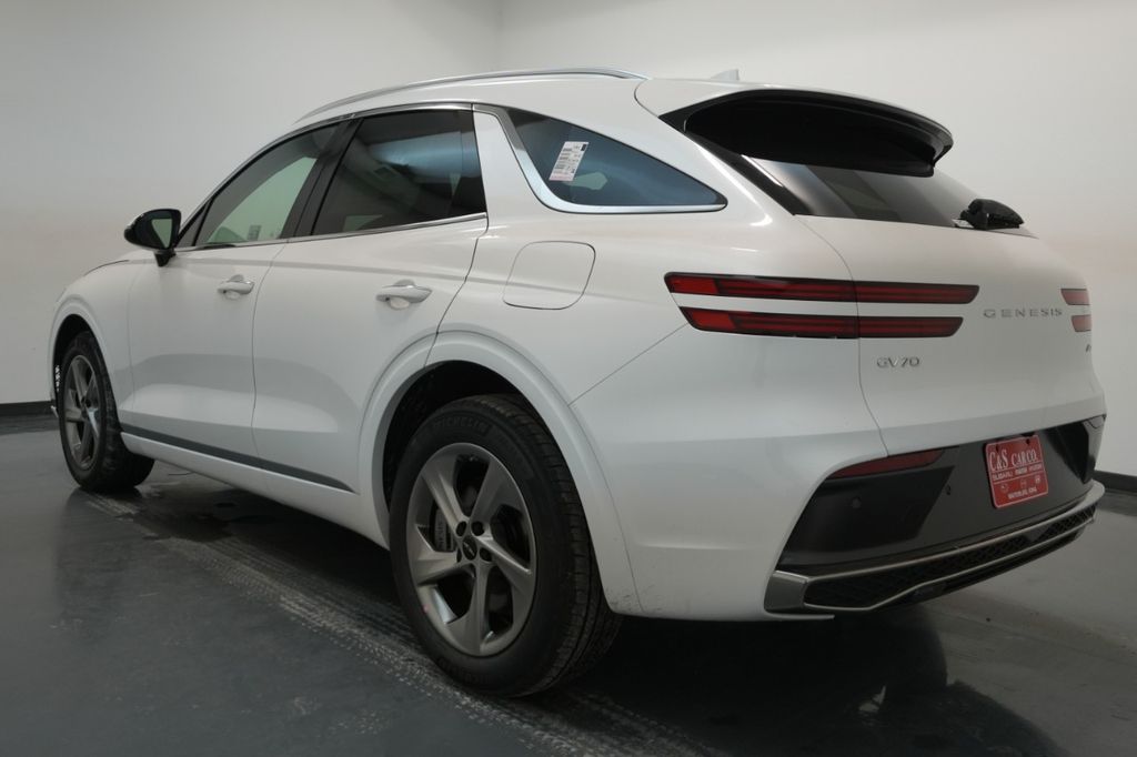 2026 Genesis GV70