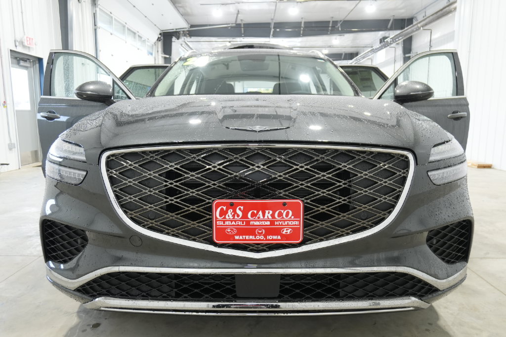 2027 Genesis GV70