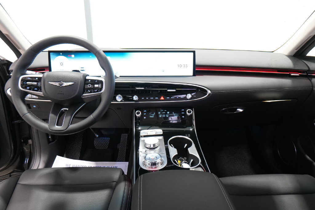 2027 Genesis GV70