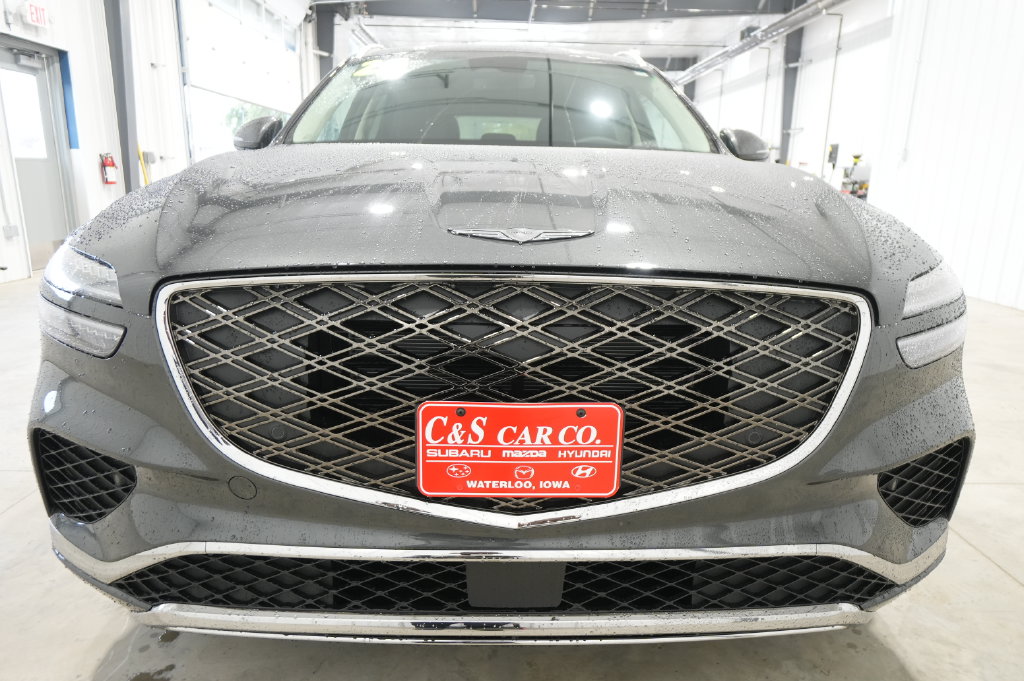 2027 Genesis GV70