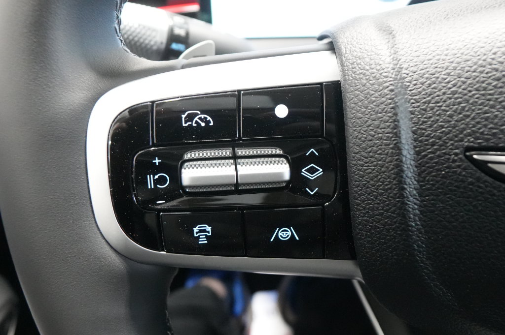 2027 Genesis GV70