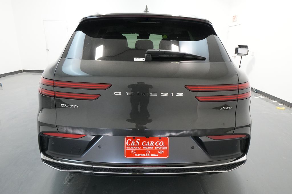 2026 Genesis GV70
