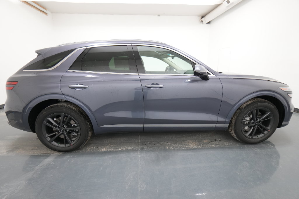 2027 Genesis GV70