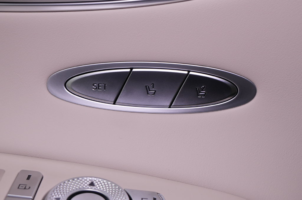 2027 Genesis GV70