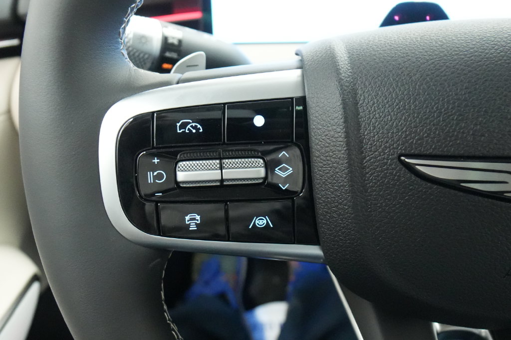 2027 Genesis GV70