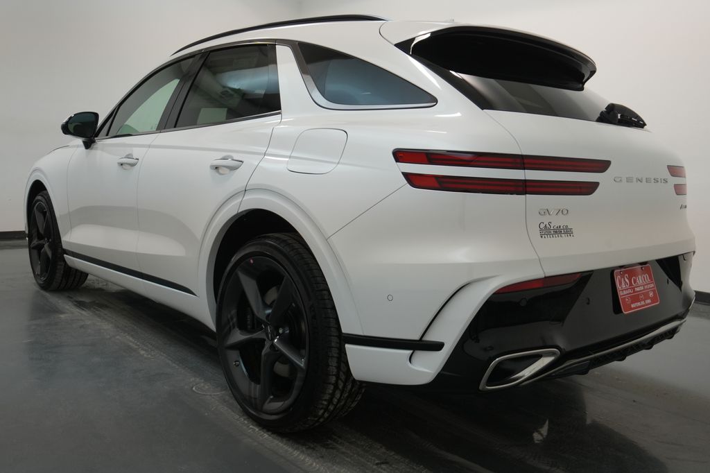 2026 Genesis GV70