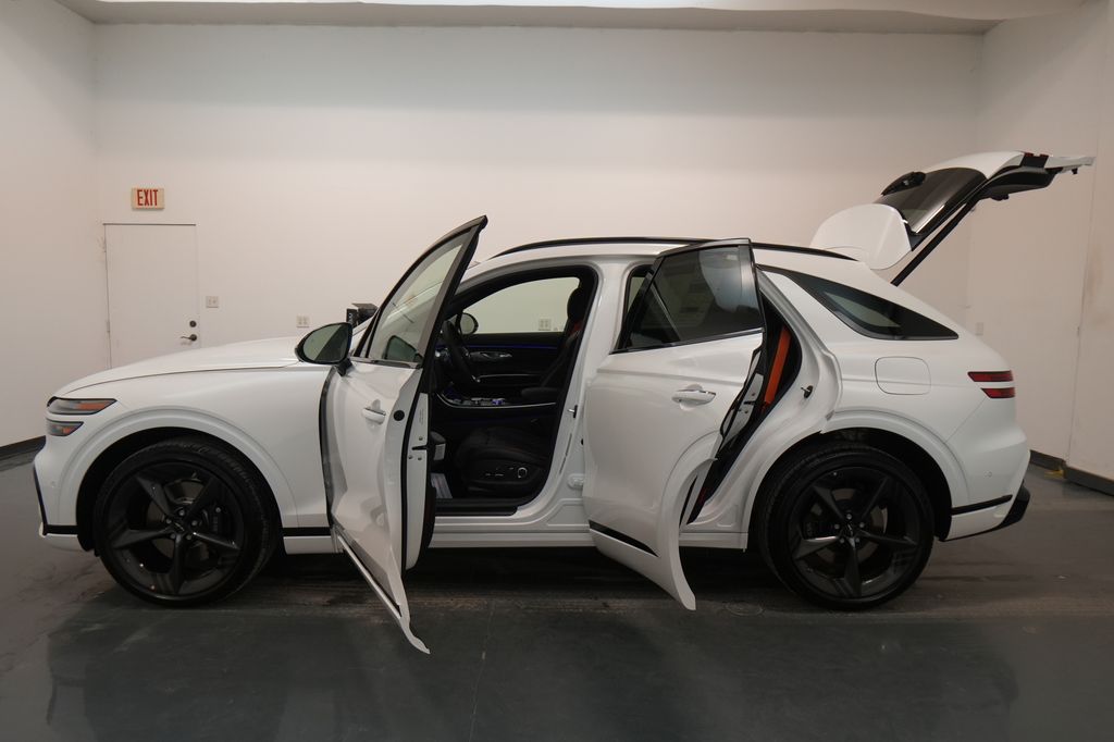 2026 Genesis GV70