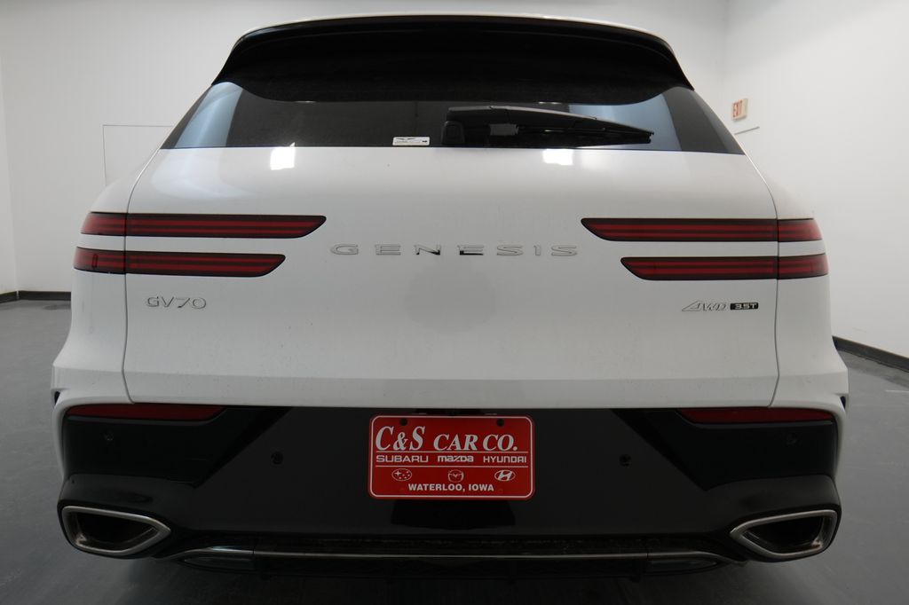 2026 Genesis GV70