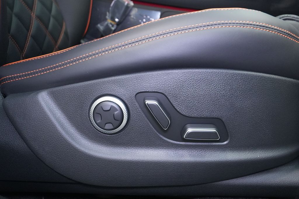 2026 Genesis GV70