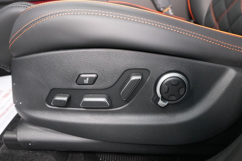 2026 Genesis GV70