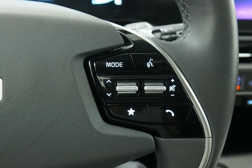 2023 Kia Niro EX - Photo 33