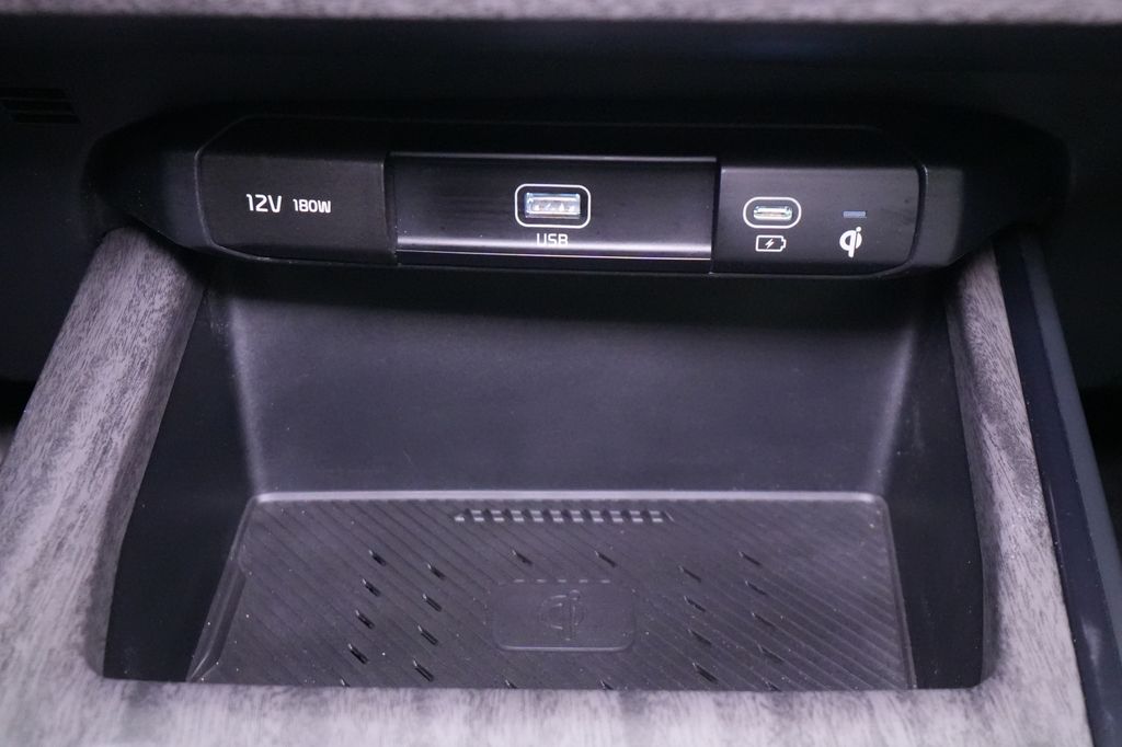 2023 Kia Niro EX - Photo 29