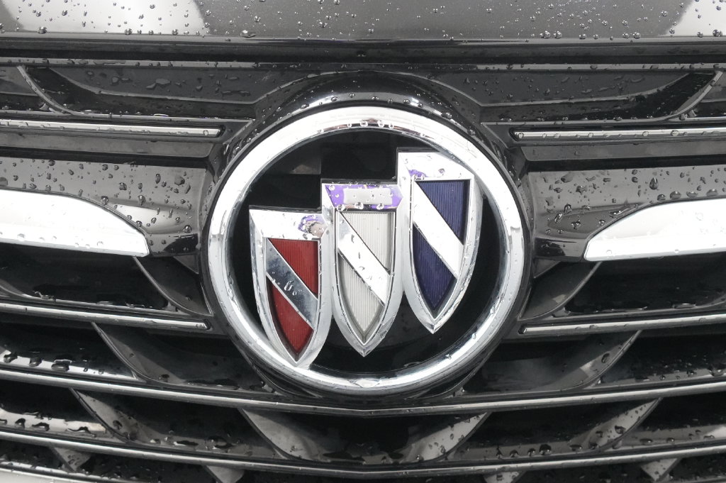2023 Buick Envision Essence - Photo 12