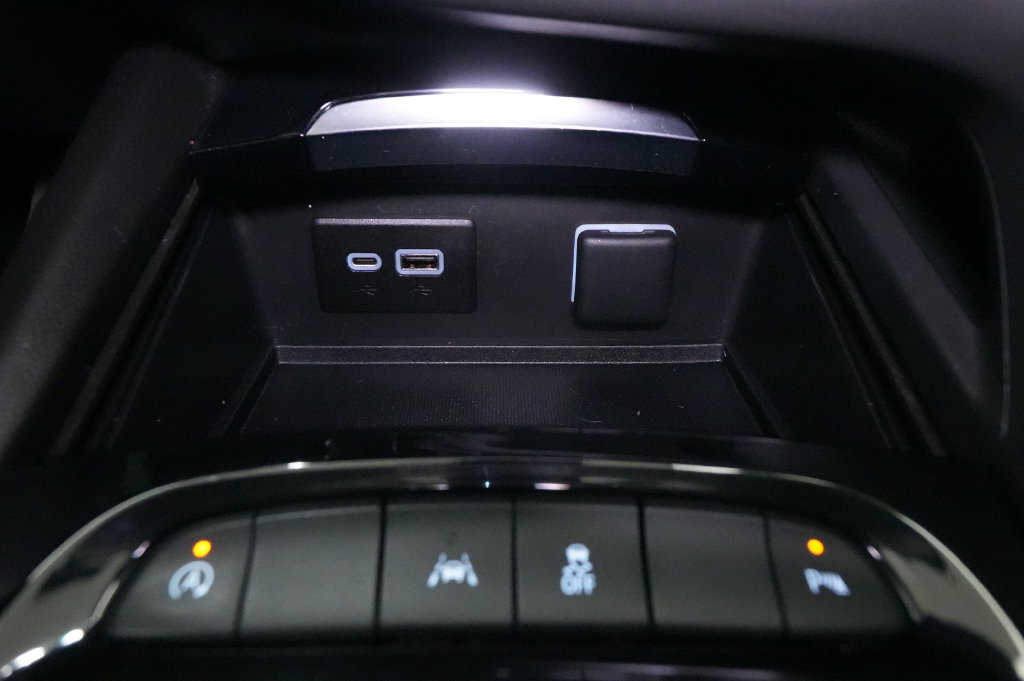 2023 Buick Envision Essence - Photo 32