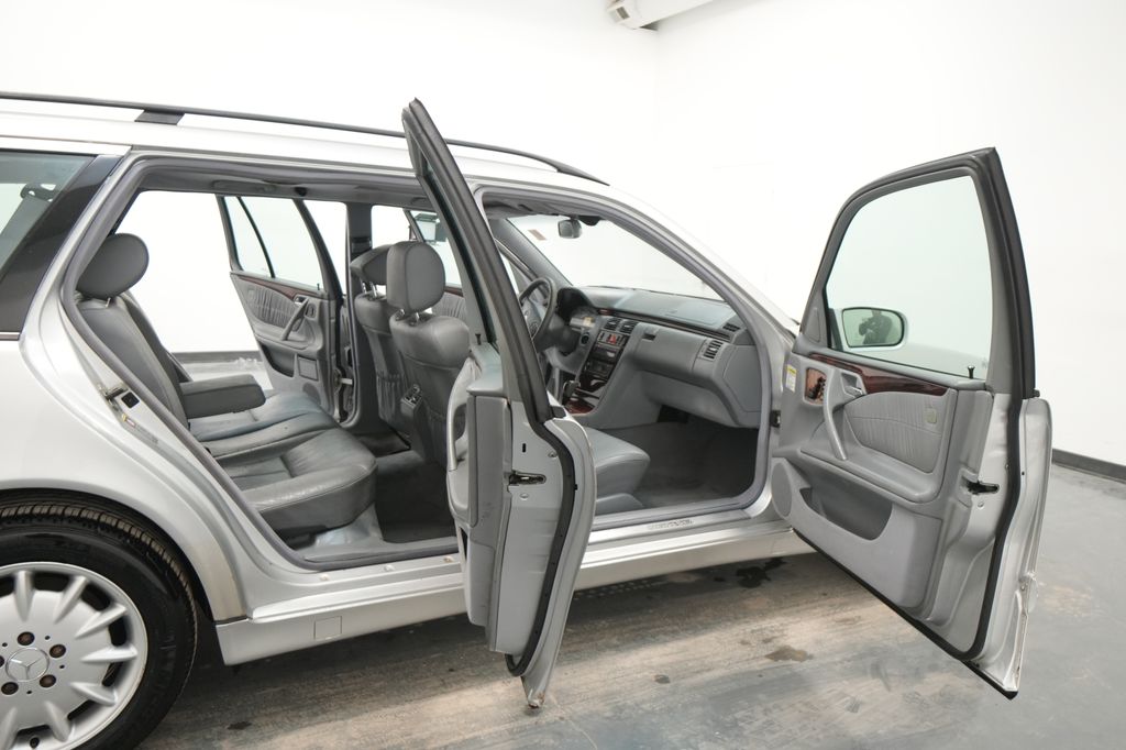 2002 Mercedes-Benz E-Class