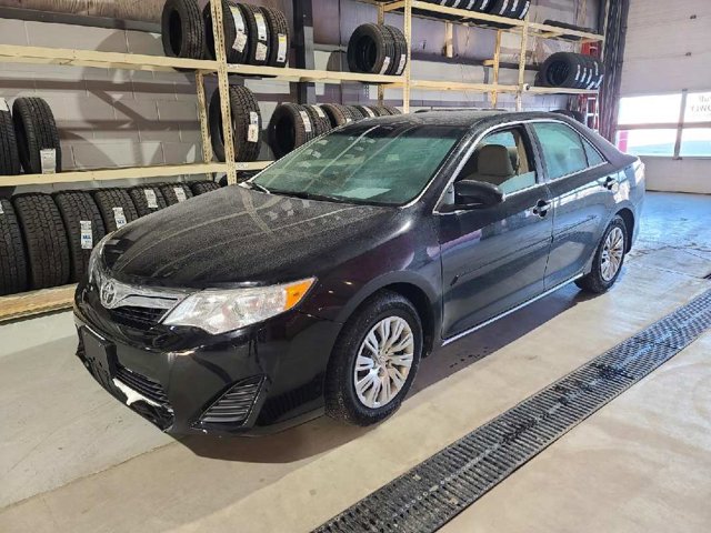 Used 2014 Toyota Camry LE Car