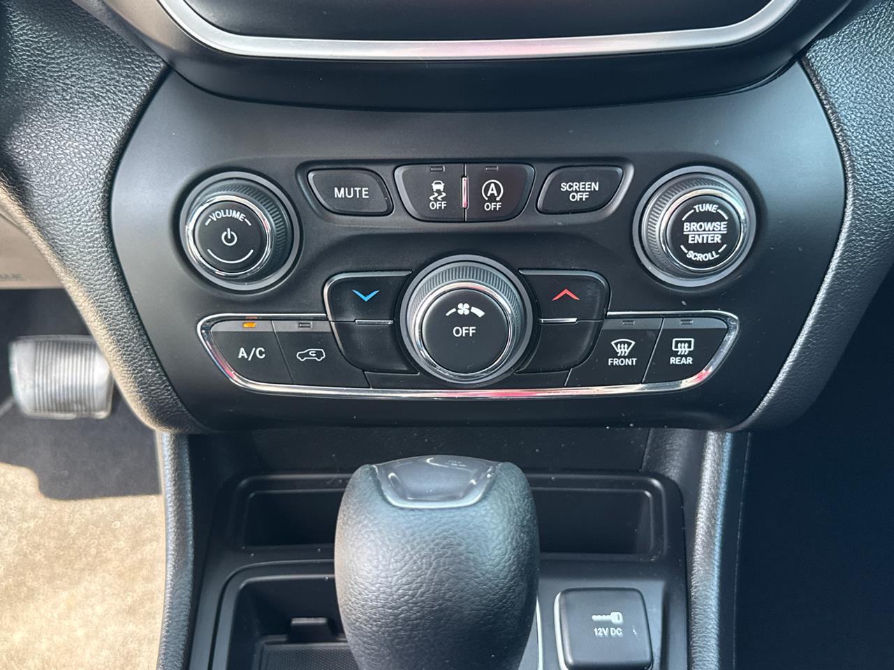 2020 Jeep Cherokee