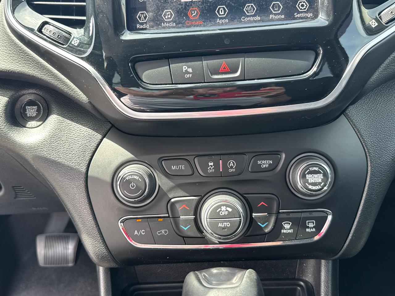 2020 Jeep Cherokee