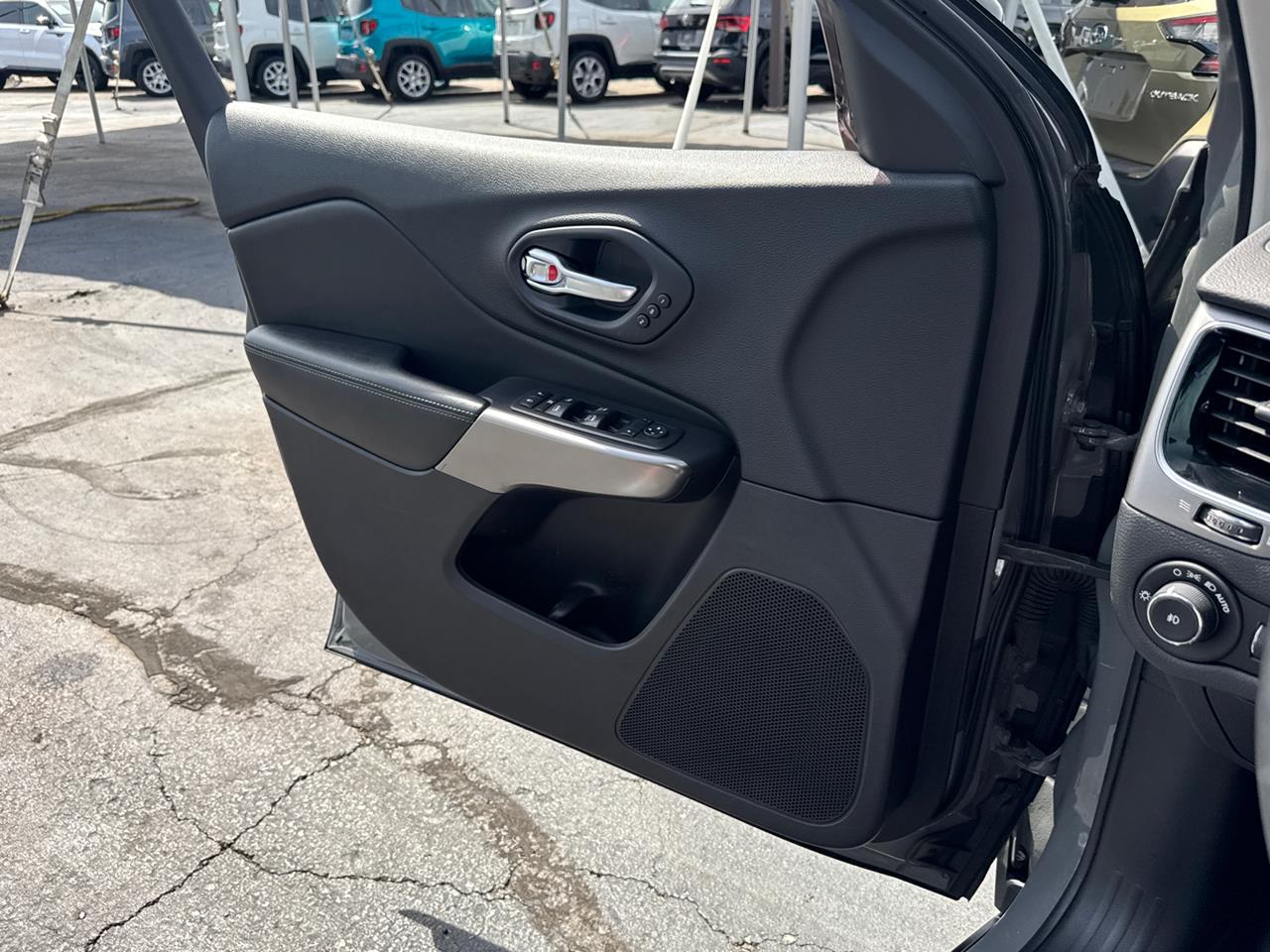 2020 Jeep Cherokee