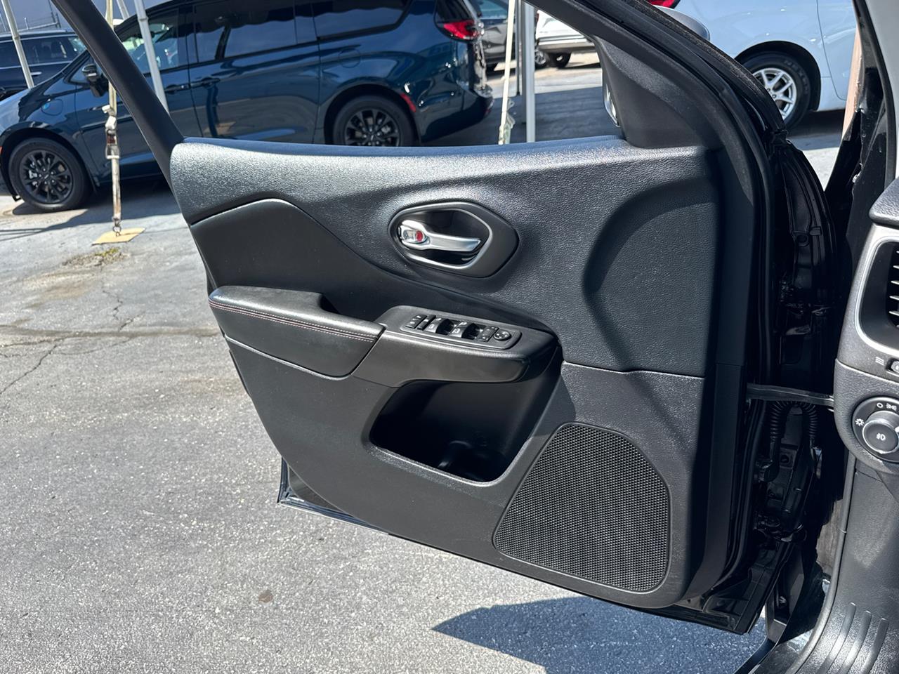 2020 Jeep Cherokee