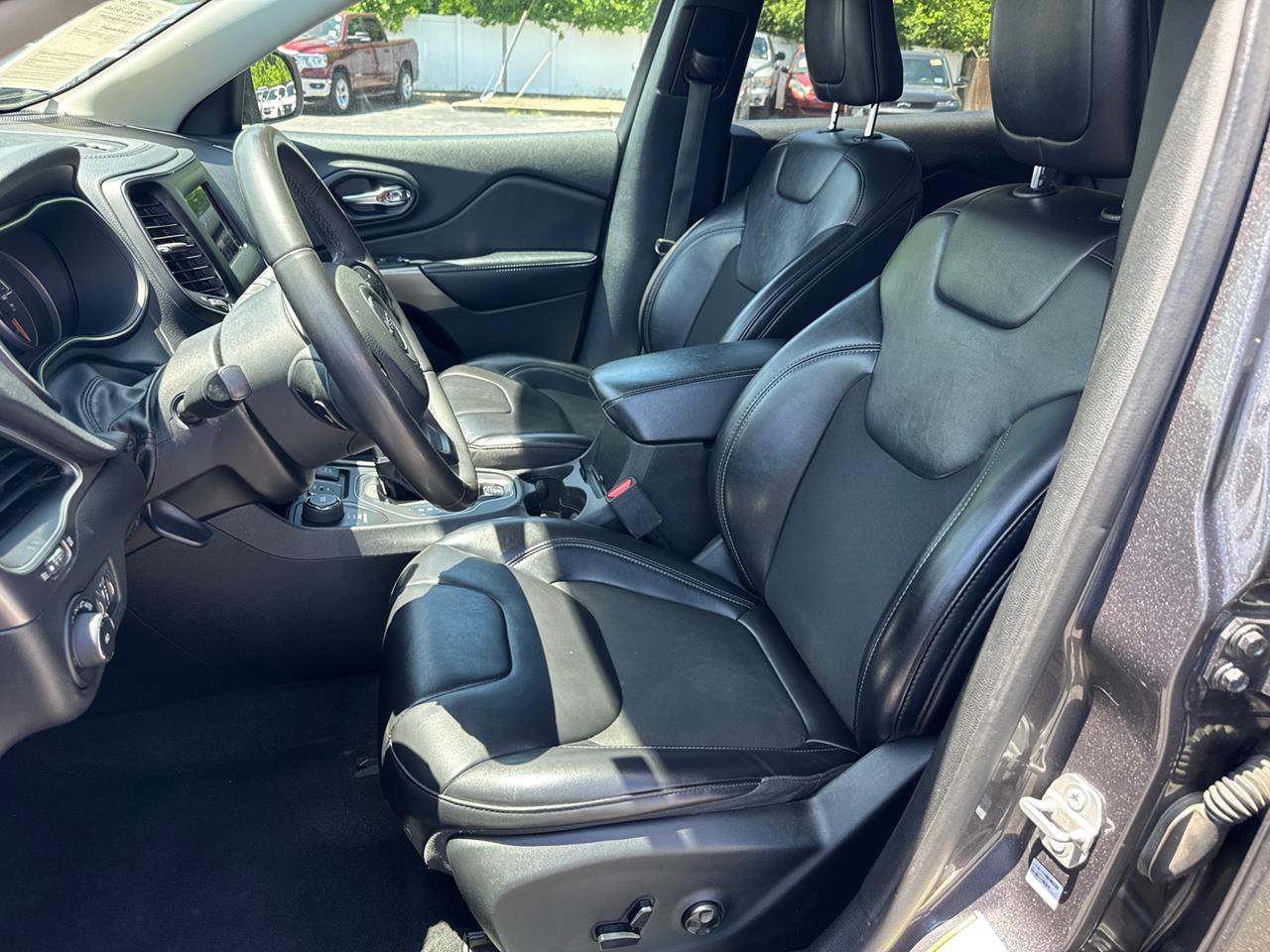 2020 Jeep Cherokee