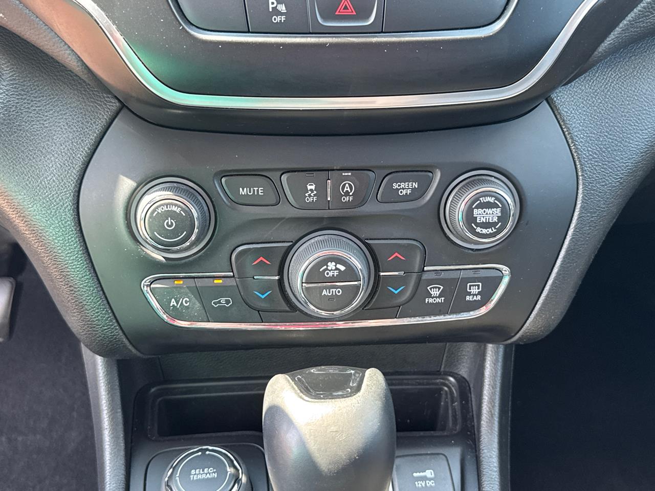 2020 Jeep Cherokee