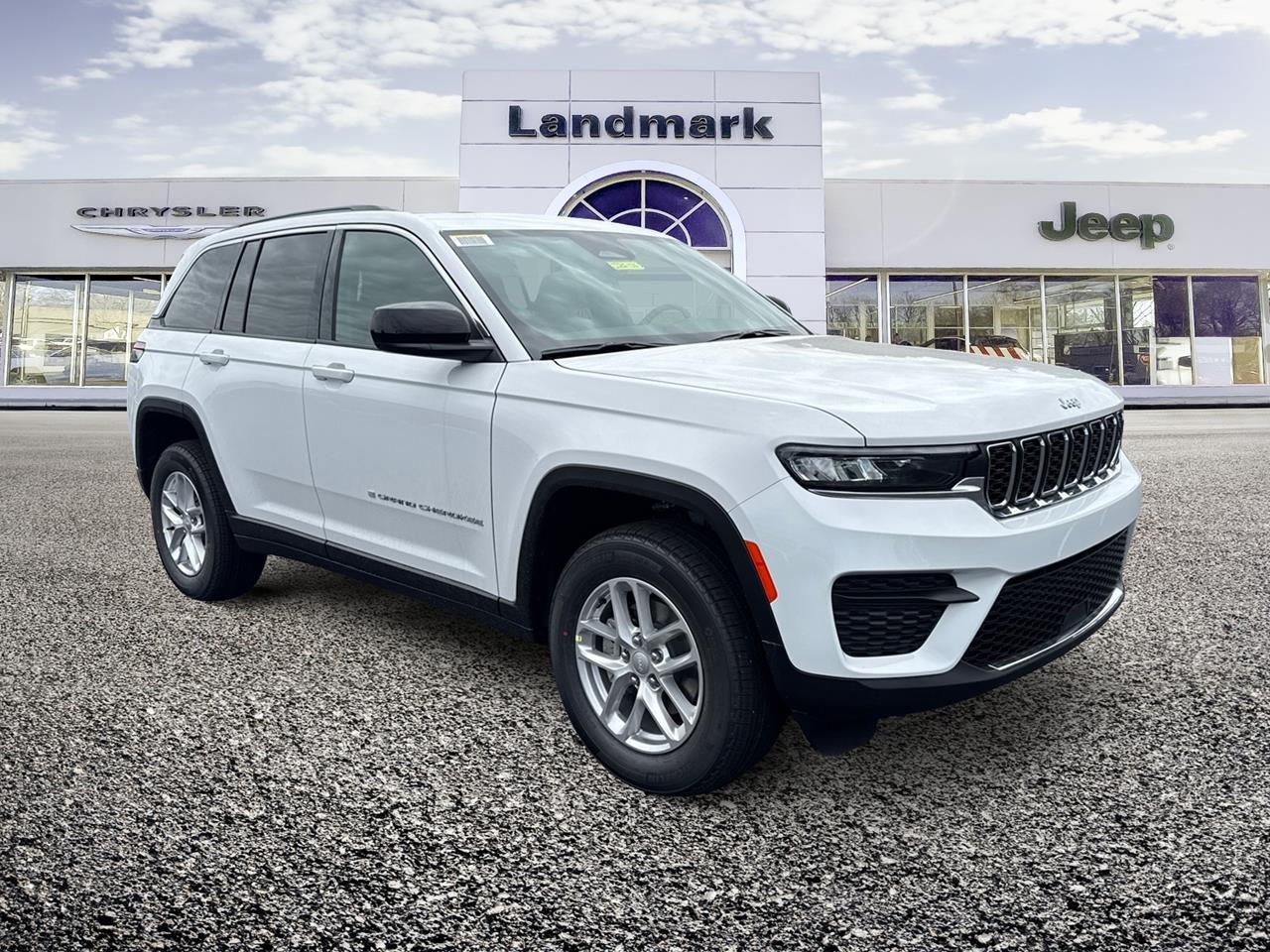 New 2026 Jeep Grand Cherokee Laredo SUVs