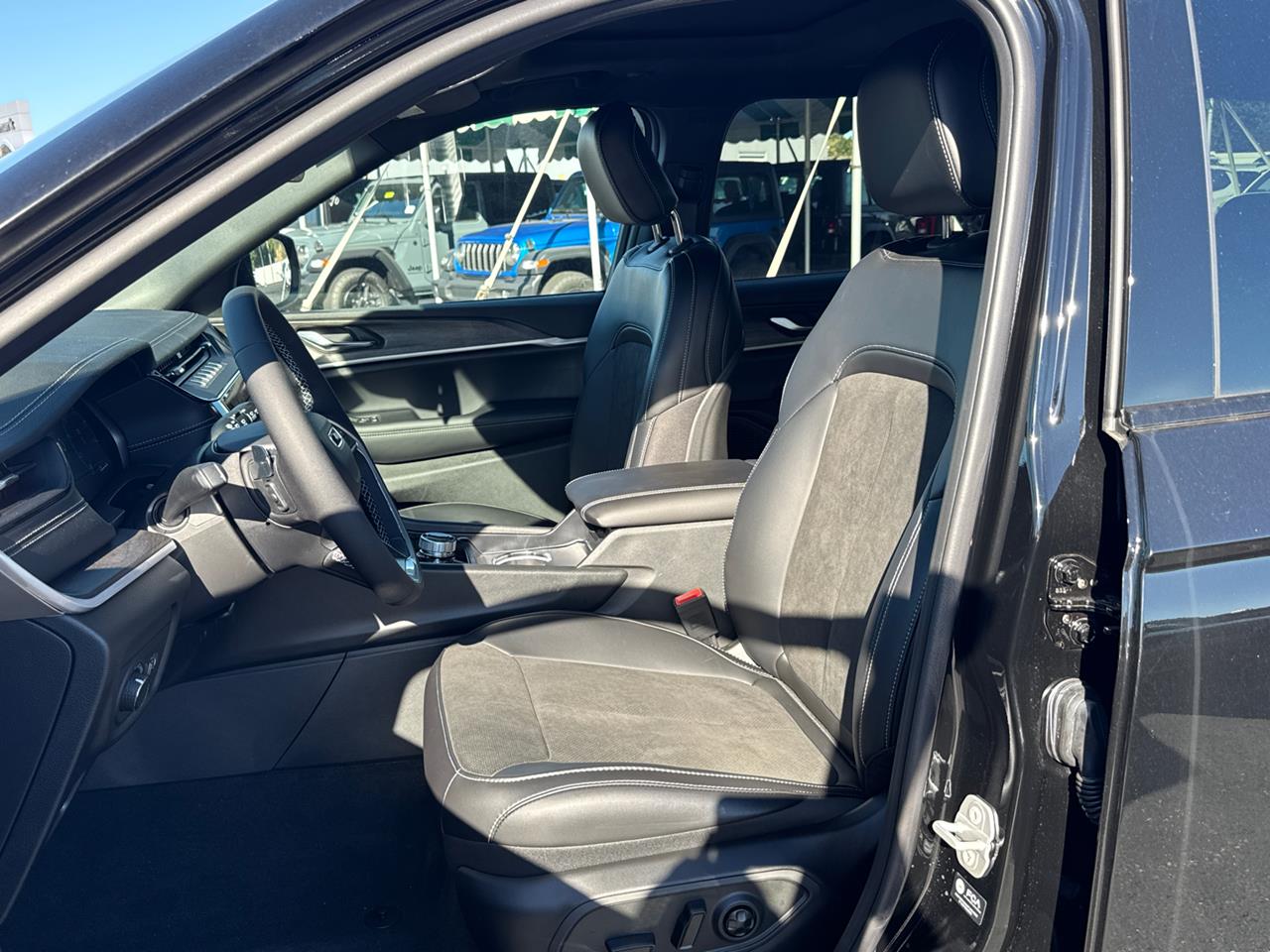 2027 Jeep Grand Cherokee L