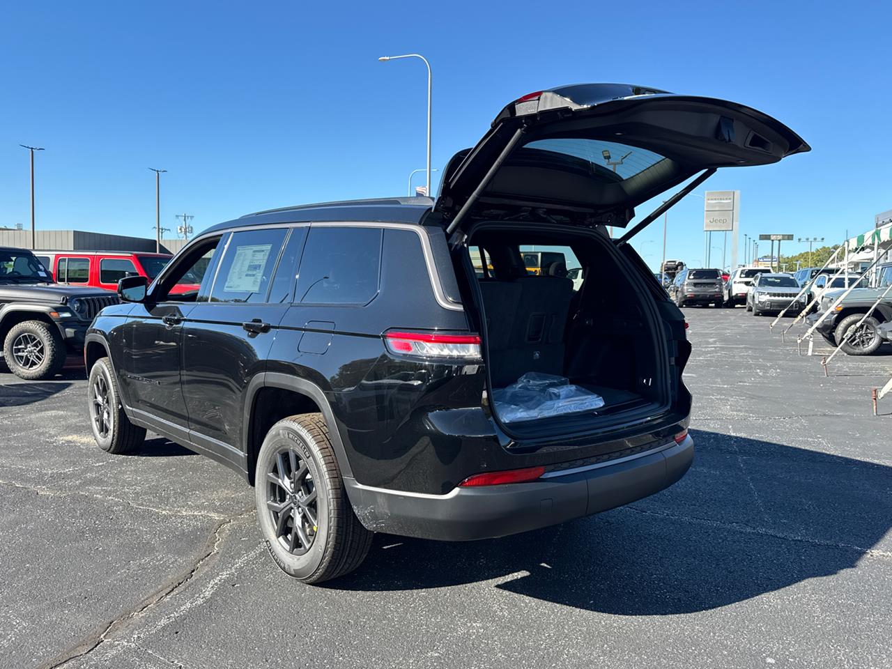 2027 Jeep Grand Cherokee L